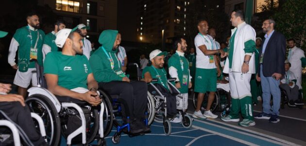 الأمير فهد بن جلوي يقابل بالبعثة السعوديه فى دورة الألعاب الباراآسيوية