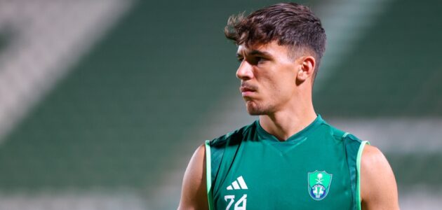 نيوكاسل يفاوض الاهلي لضم غابري فيغا ويضع كانتي ونيفيز ضوء أهدافه